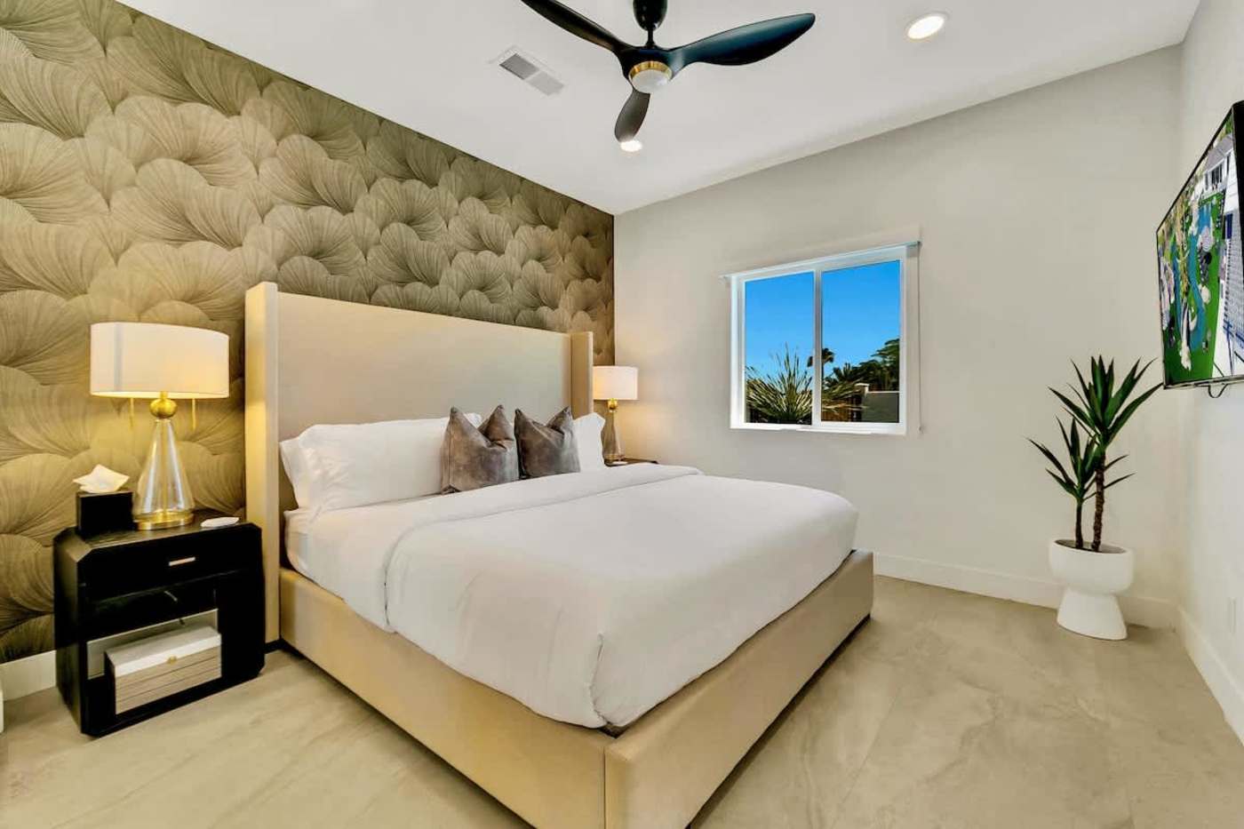Private king room